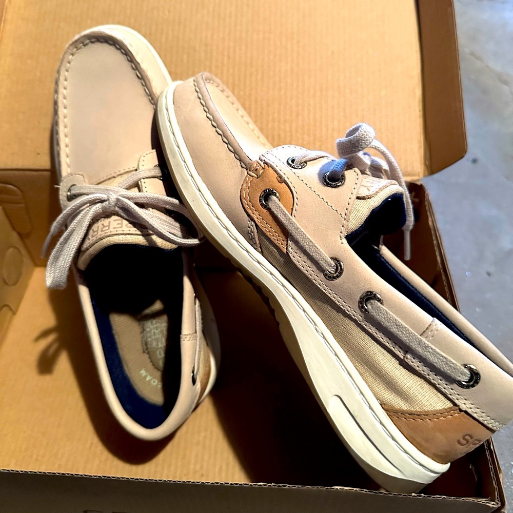 Sperry Memory foam shoes